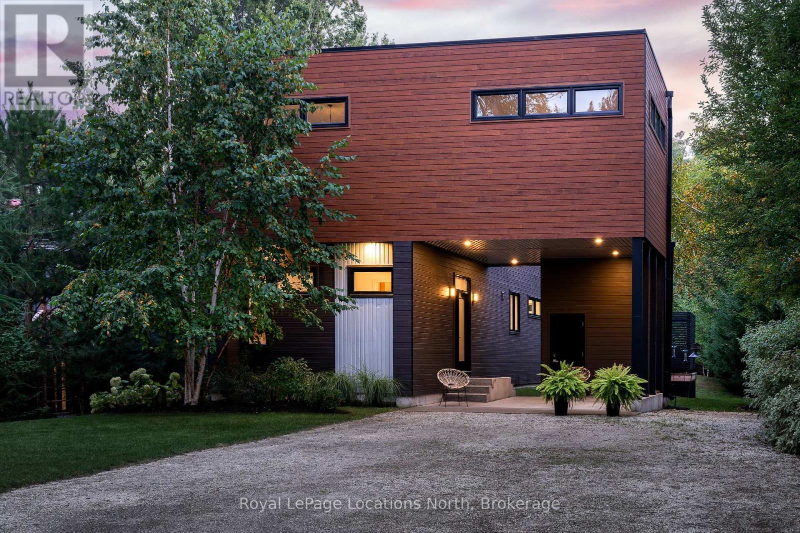176 Timmons Street, Blue Mountains, Ontario  L9Y 0L2 - Photo 3 - X12426861