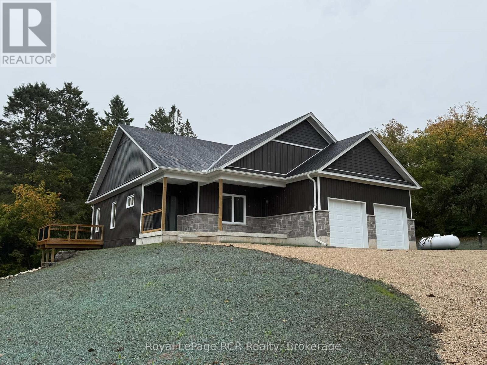 170 Elgin St, Grey Highlands, Ontario  N0C 1K0 - Photo 2 - X12426900