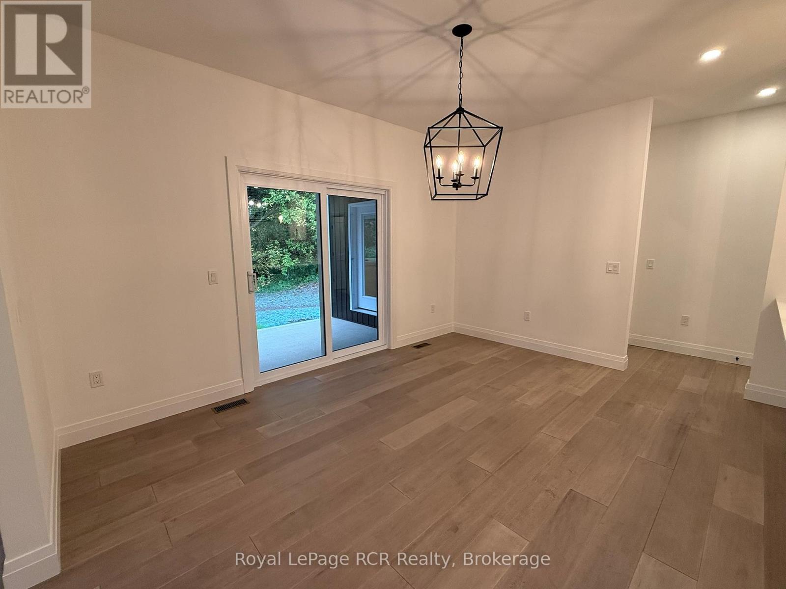 170 Elgin St, Grey Highlands, Ontario  N0C 1K0 - Photo 9 - X12426900