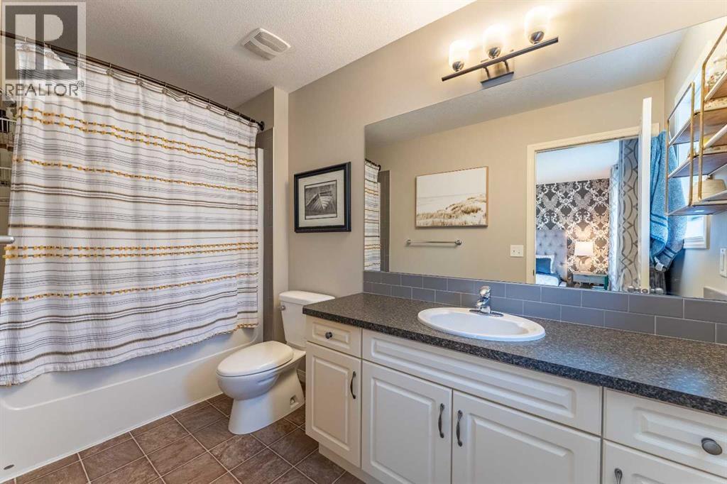 45 Mahogany Pointe Se, Calgary, Alberta  T3M 0T2 - Photo 17 - A2255037