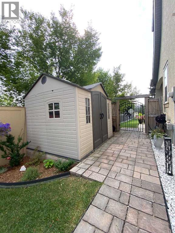 45 Mahogany Pointe Se, Calgary, Alberta  T3M 0T2 - Photo 34 - A2255037