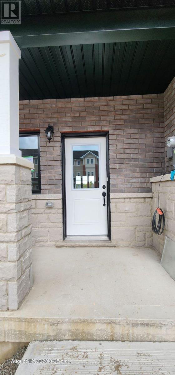 44 Lahey Crescent, Penetanguishene, Ontario  L9M 0W1 - Photo 3 - S12426704