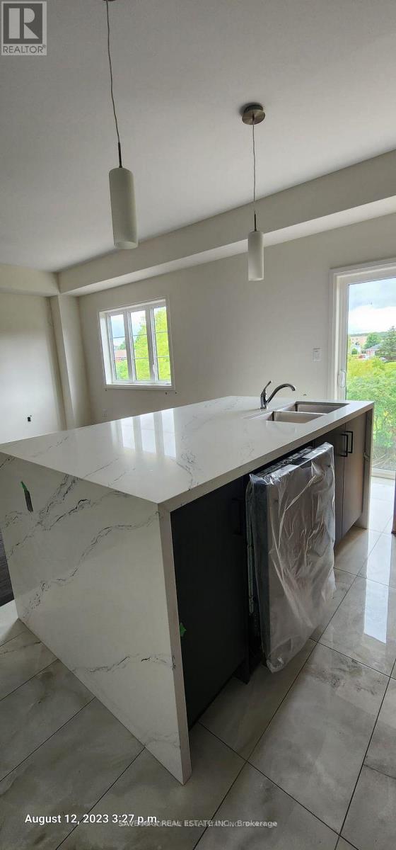 44 Lahey Crescent, Penetanguishene, Ontario  L9M 0W1 - Photo 6 - S12426704