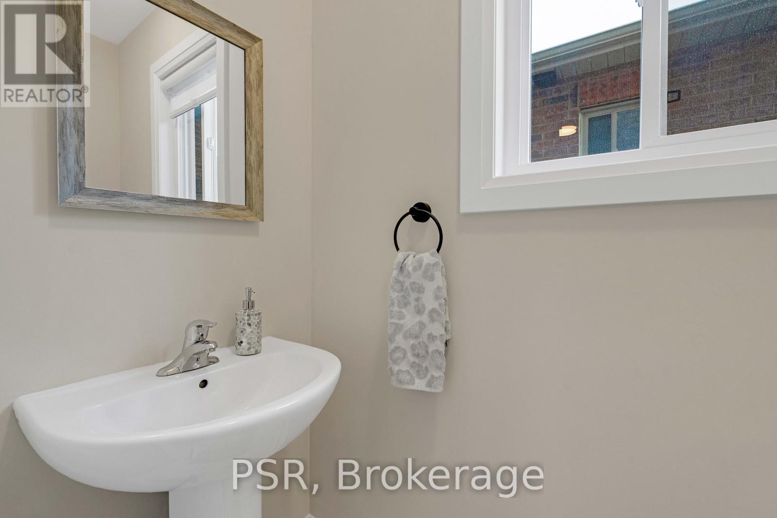 16 Hewson Street, Penetanguishene, Ontario  L9M 0V7 - Photo 18 - S12426733