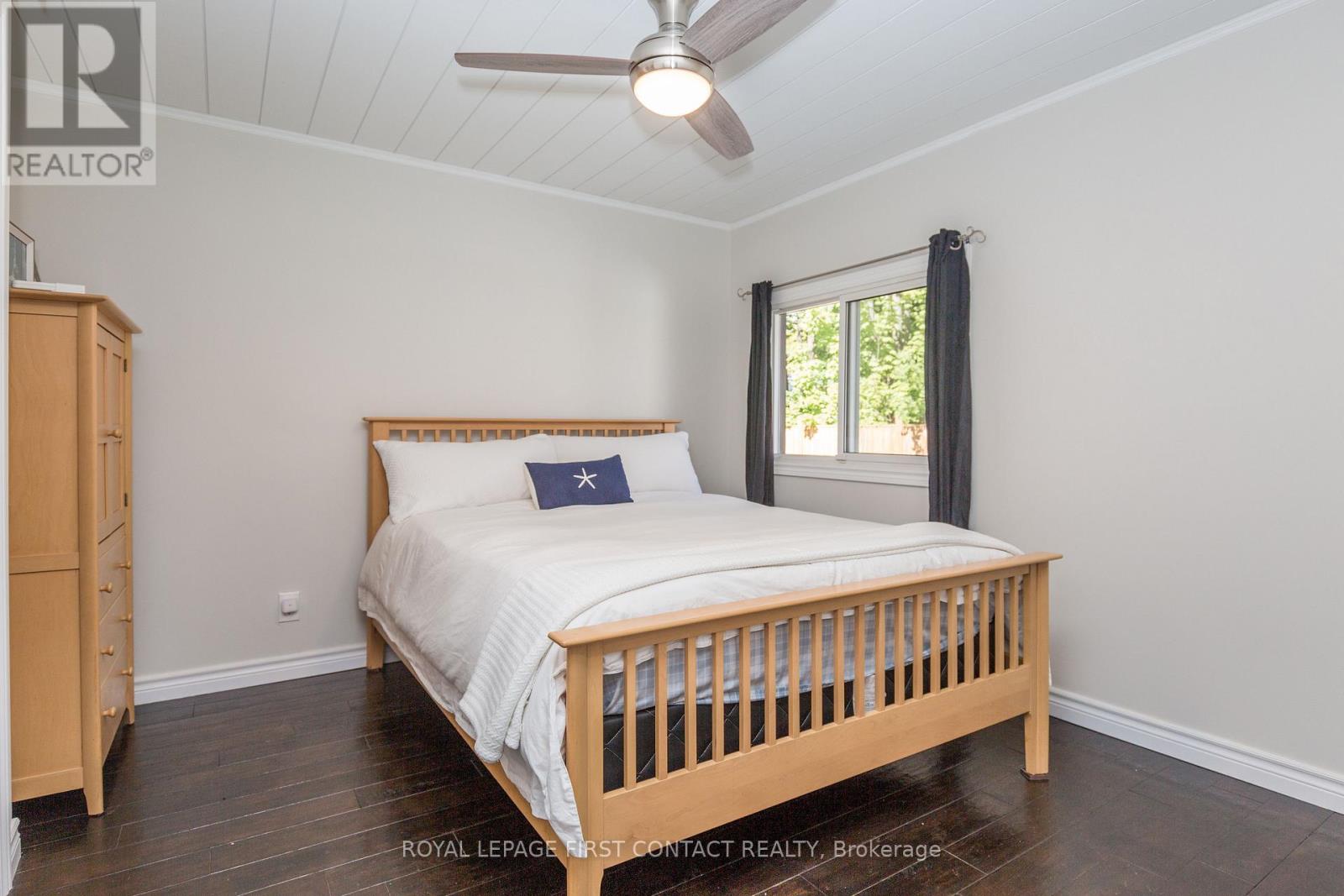 11 Broad Street, Penetanguishene, Ontario  L9M 1E9 - Photo 13 - S12426762