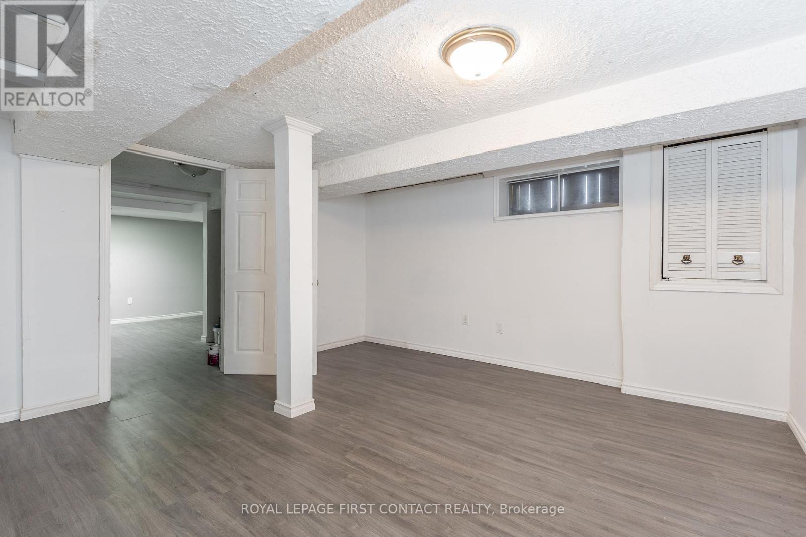 11 Broad Street, Penetanguishene, Ontario  L9M 1E9 - Photo 35 - S12426762