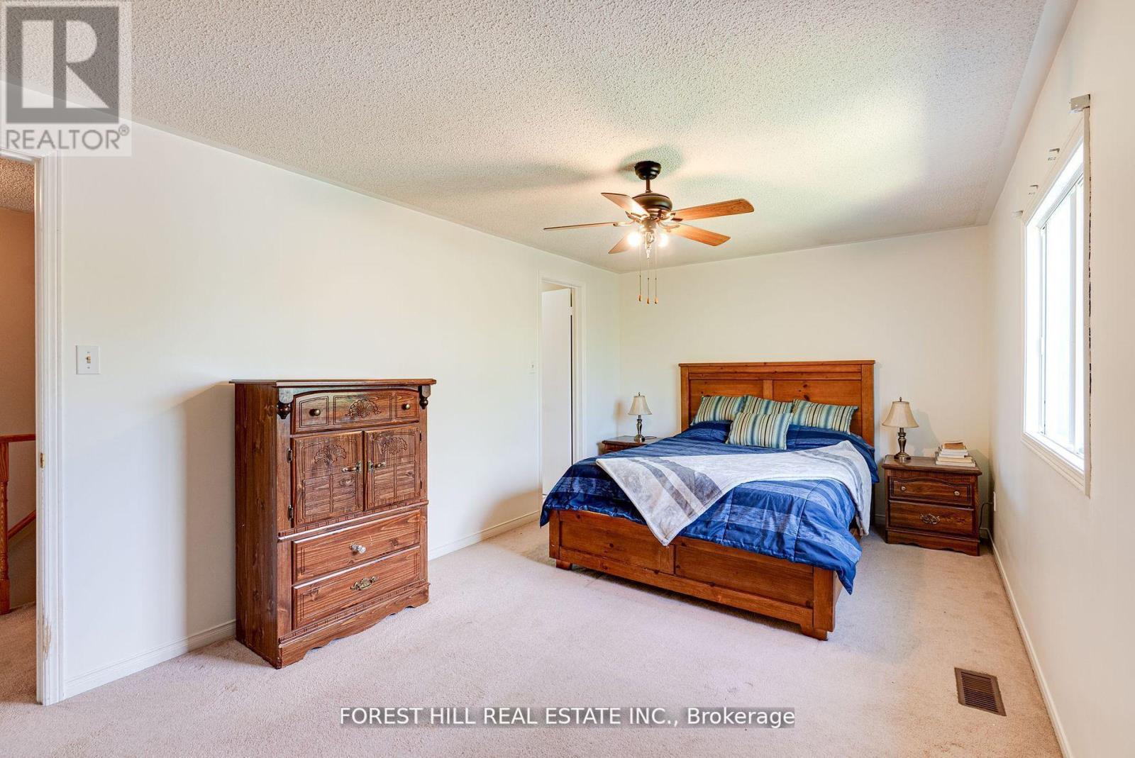 44 Quance Street, Barrie, Ontario  L4N 7M3 - Photo 14 - S12426848