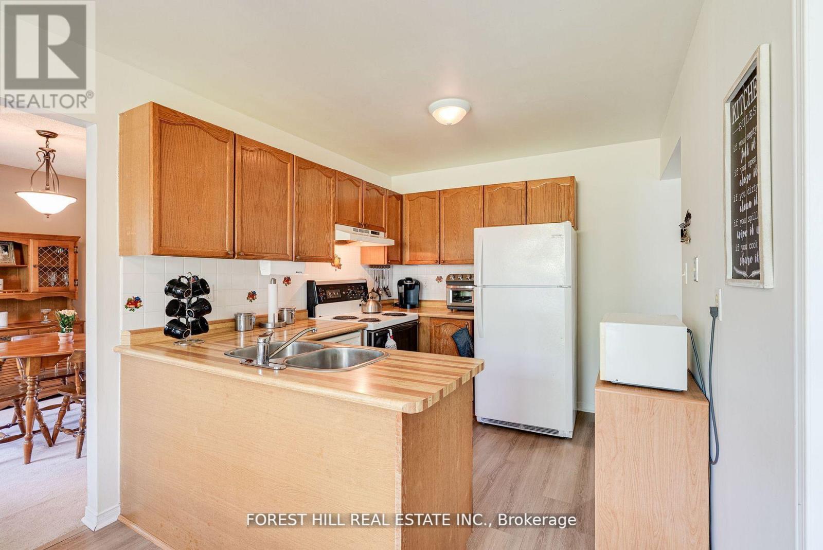44 Quance Street, Barrie, Ontario  L4N 7M3 - Photo 6 - S12426848