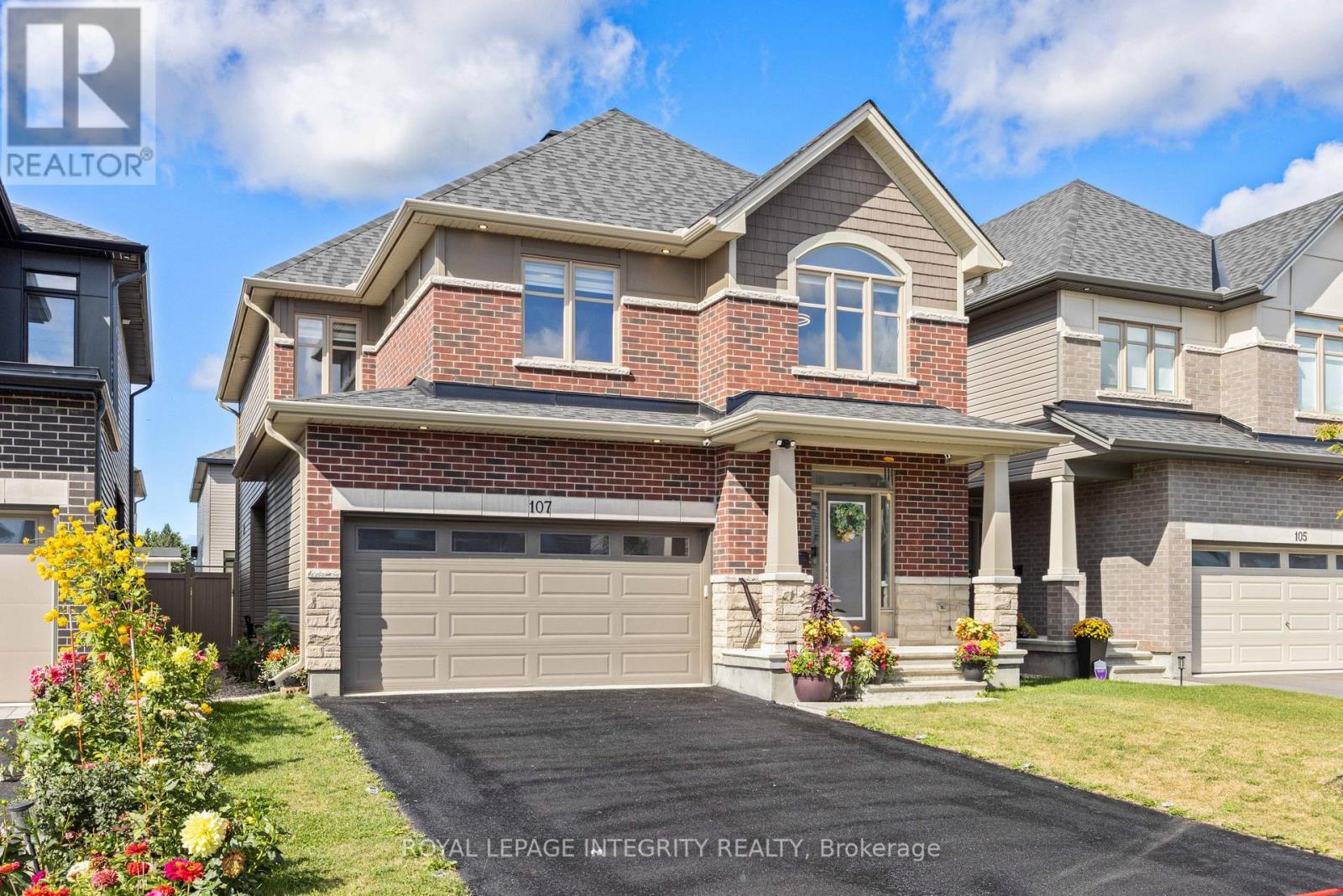107 Heirloom Street, Ottawa, Ontario  K4M 0L3 - Photo 2 - X12426860