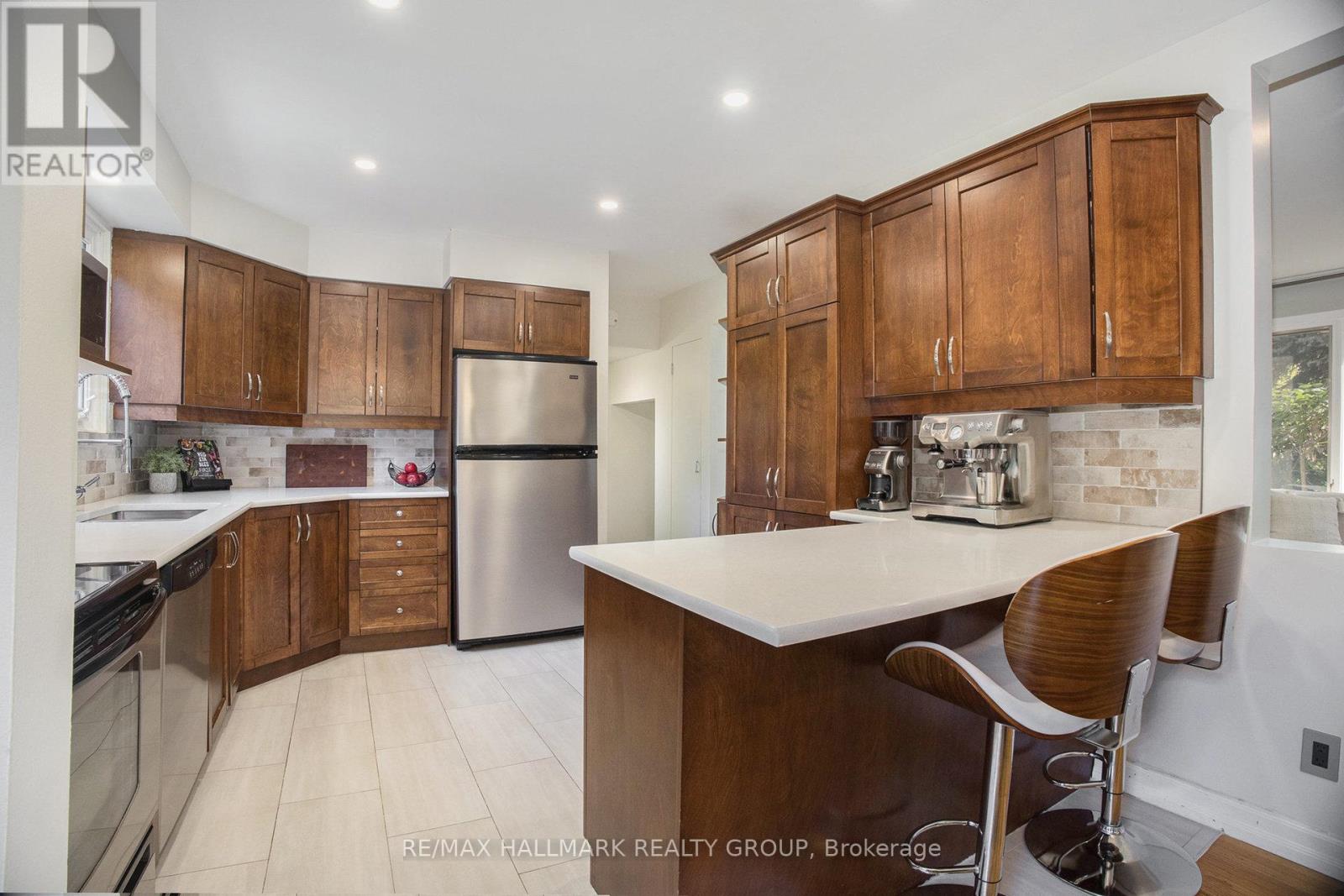 2346 Ryder Street, Ottawa, Ontario  K1H 6X6 - Photo 10 - X12426873