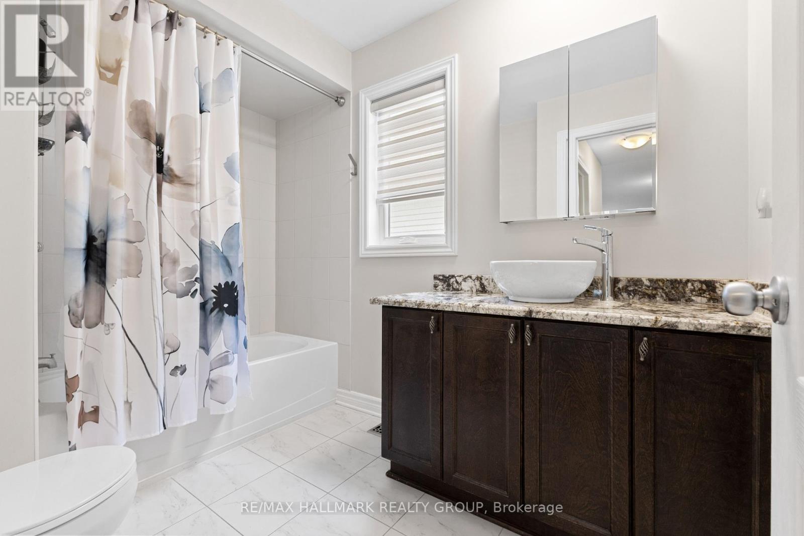 112 Gracewood Crescent, Ottawa, Ontario  K1T 0J5 - Photo 39 - X12426875
