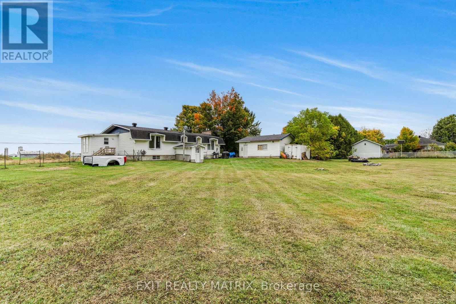 1895 Clark Road, Clarence-Rockland, Ontario  K4K 1K7 - Photo 30 - X12426890