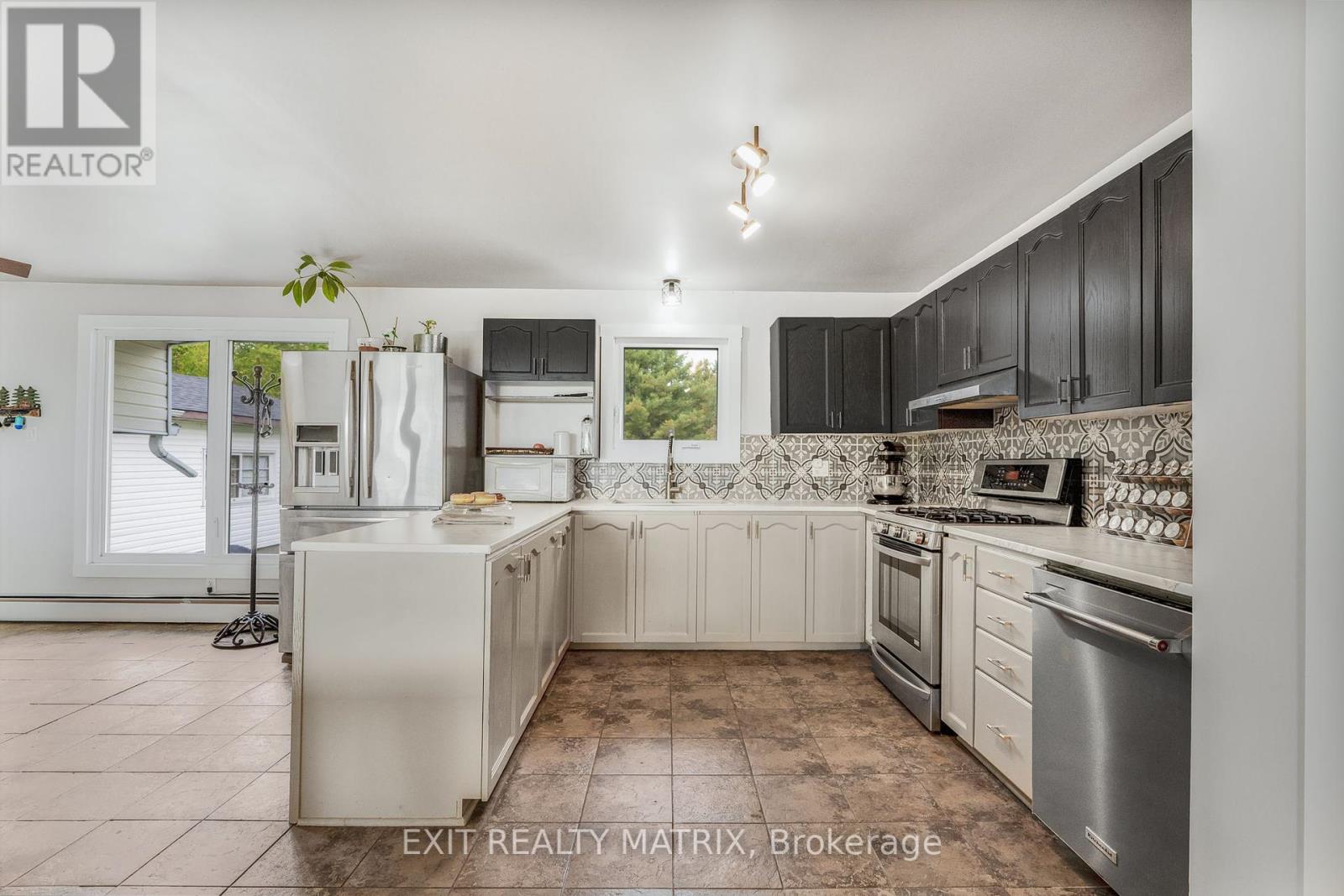 1895 Clark Road, Clarence-Rockland, Ontario  K4K 1K7 - Photo 7 - X12426890