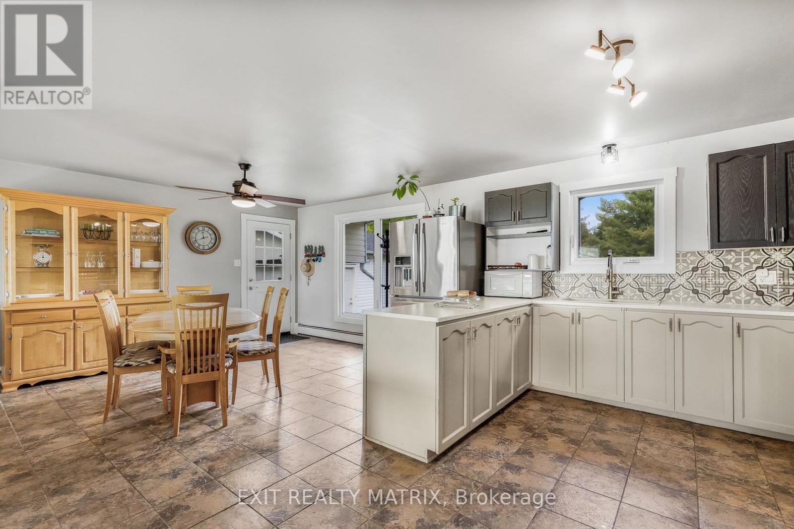 1895 Clark Road, Clarence-Rockland, Ontario  K4K 1K7 - Photo 8 - X12426890