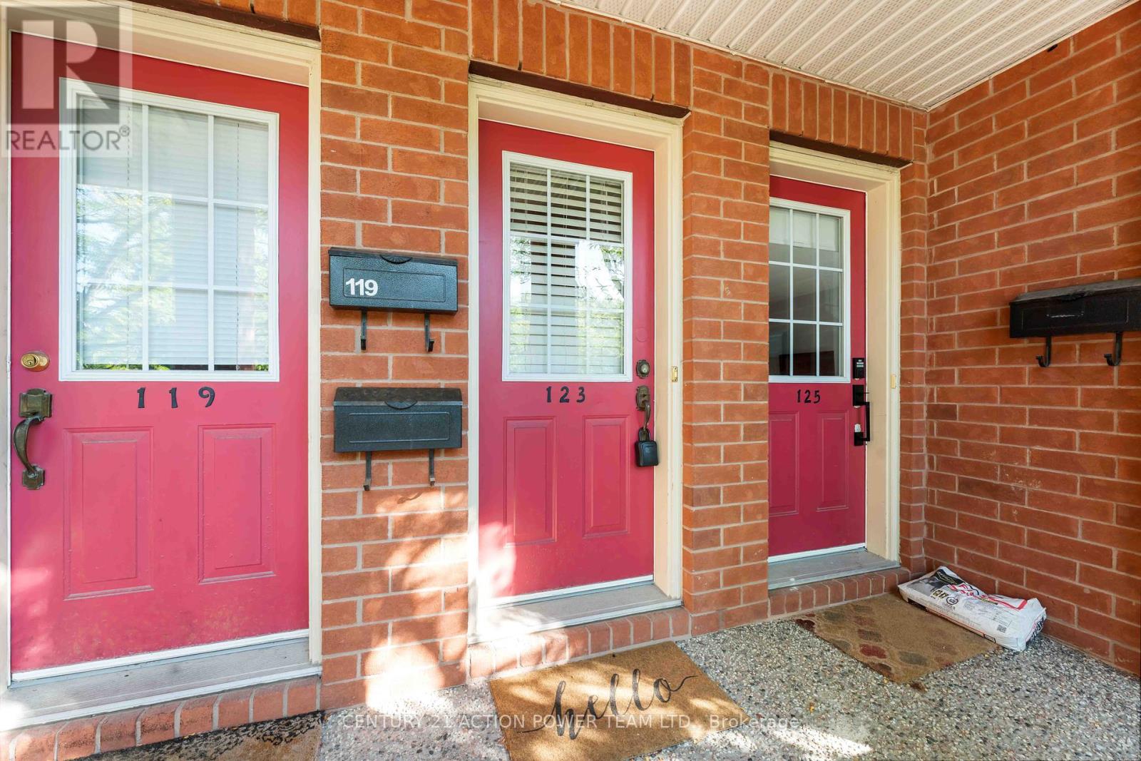 13 - 123 Gatestone Private, Ottawa, Ontario  K1J 1K5 - Photo 3 - X12426913