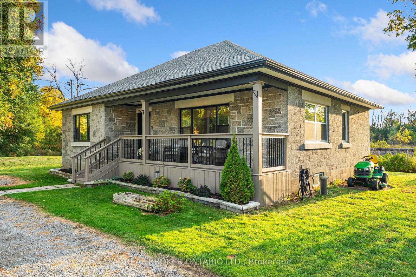60 Union Street, Smiths Falls, Ontario  K7A 4S7 - Photo 2 - X12426929