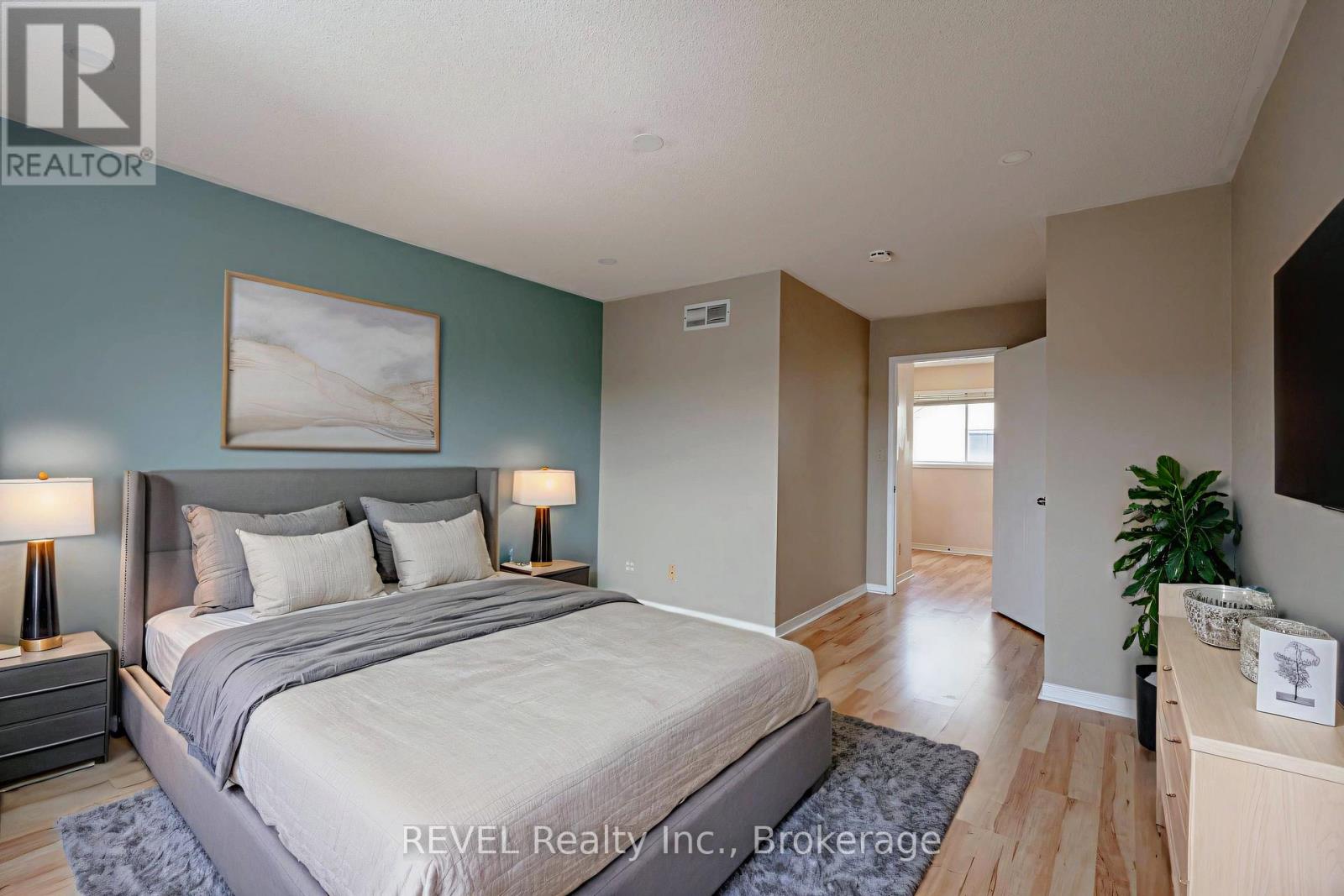 35 Summers Drive, Thorold (Confederation Heights), Ontario  L2V 4Z9 - Photo 14 - X12426925