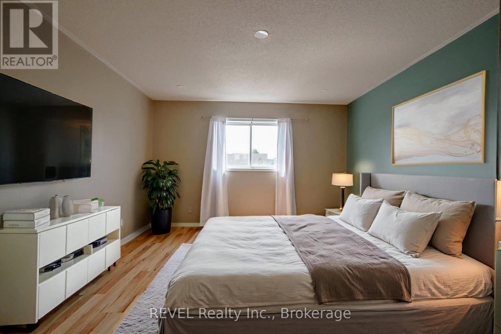 35 Summers Drive, Thorold (Confederation Heights), Ontario  L2V 4Z9 - Photo 19 - X12426925