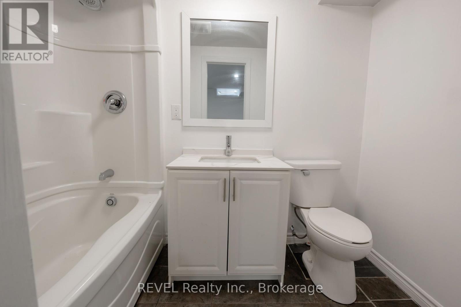 35 Summers Drive, Thorold (Confederation Heights), Ontario  L2V 4Z9 - Photo 26 - X12426925