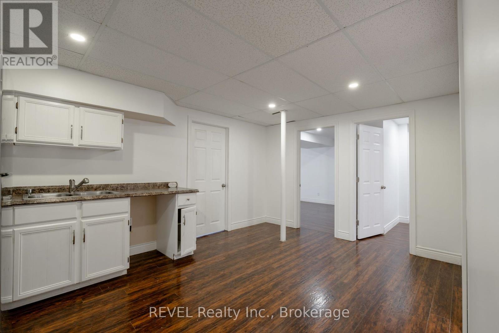 35 Summers Drive, Thorold (Confederation Heights), Ontario  L2V 4Z9 - Photo 30 - X12426925