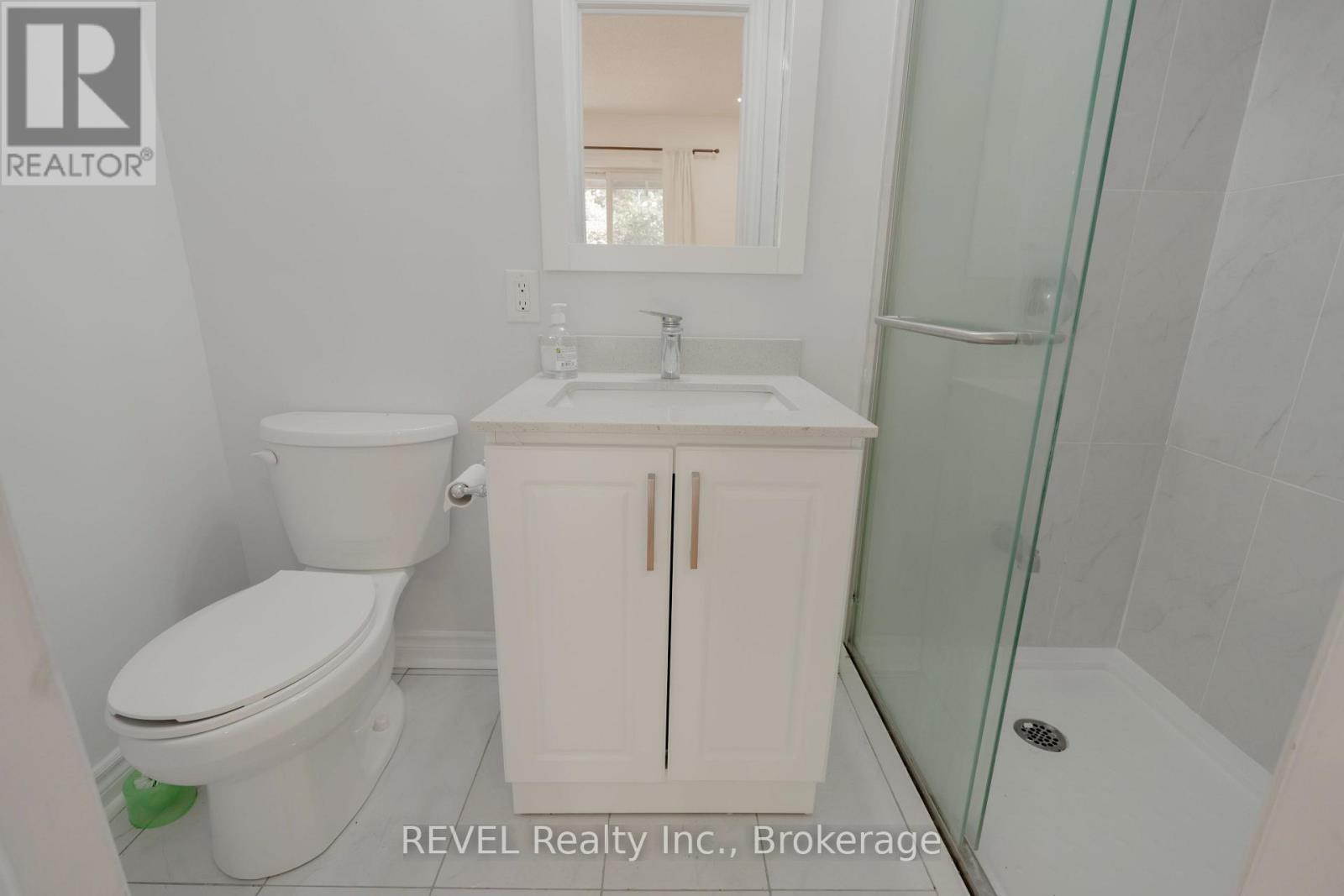 35 Summers Drive, Thorold (Confederation Heights), Ontario  L2V 4Z9 - Photo 34 - X12426925