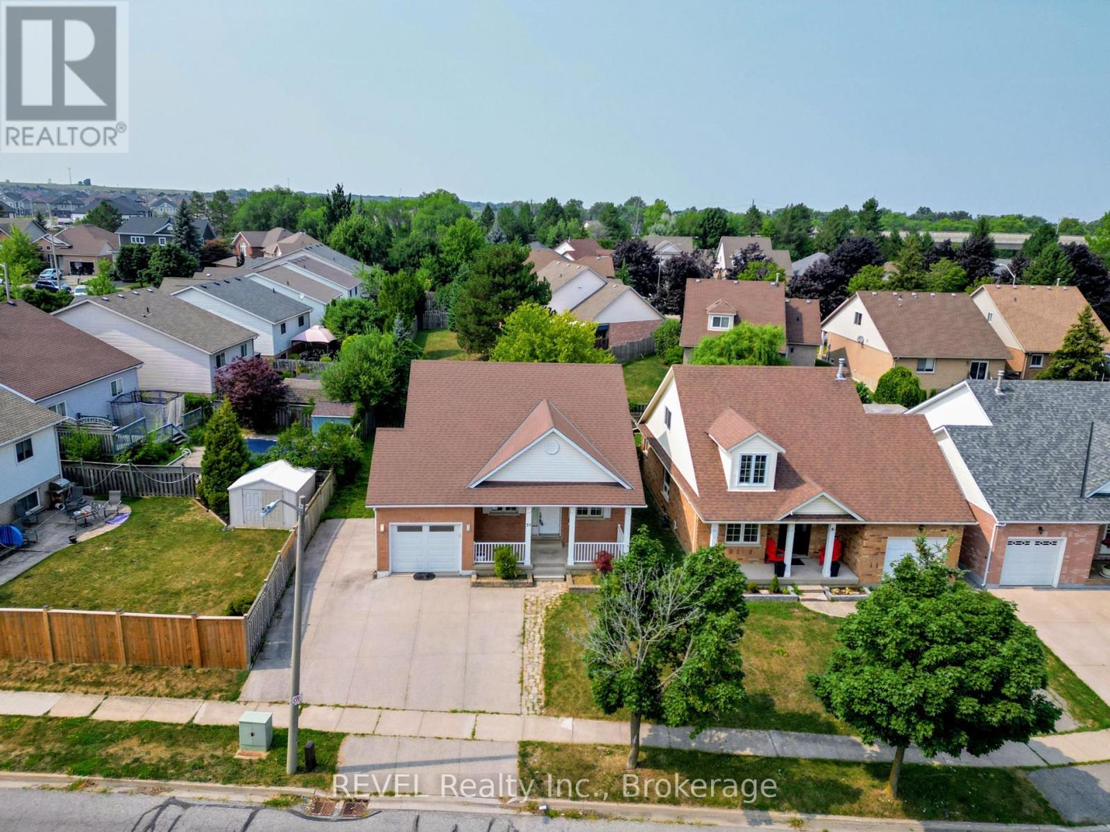 35 Summers Drive, Thorold (Confederation Heights), Ontario  L2V 4Z9 - Photo 5 - X12426925