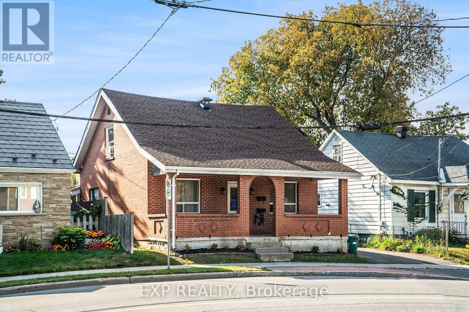 566 KIRKWOOD AVENUE, Ottawa, Ontario