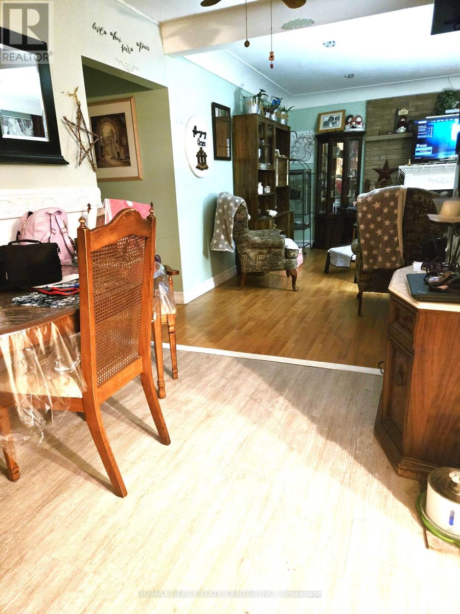 61 Cook Street, Halton Hills, Ontario  L7J 1Z5 - Photo 6 - W12426706