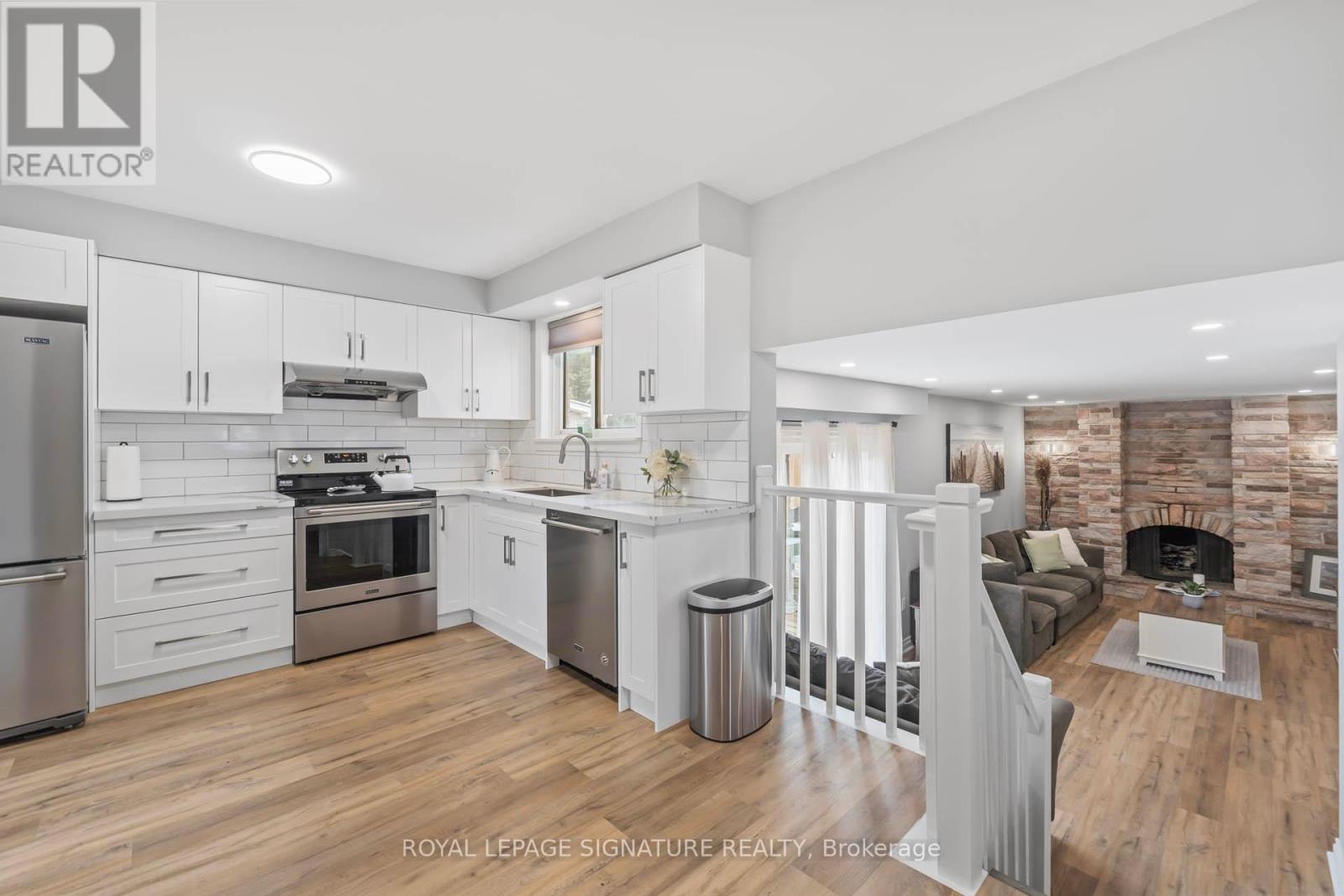 9 Faludon Drive, Halton Hills, Ontario  L7G 1H6 - Photo 10 - W12426752