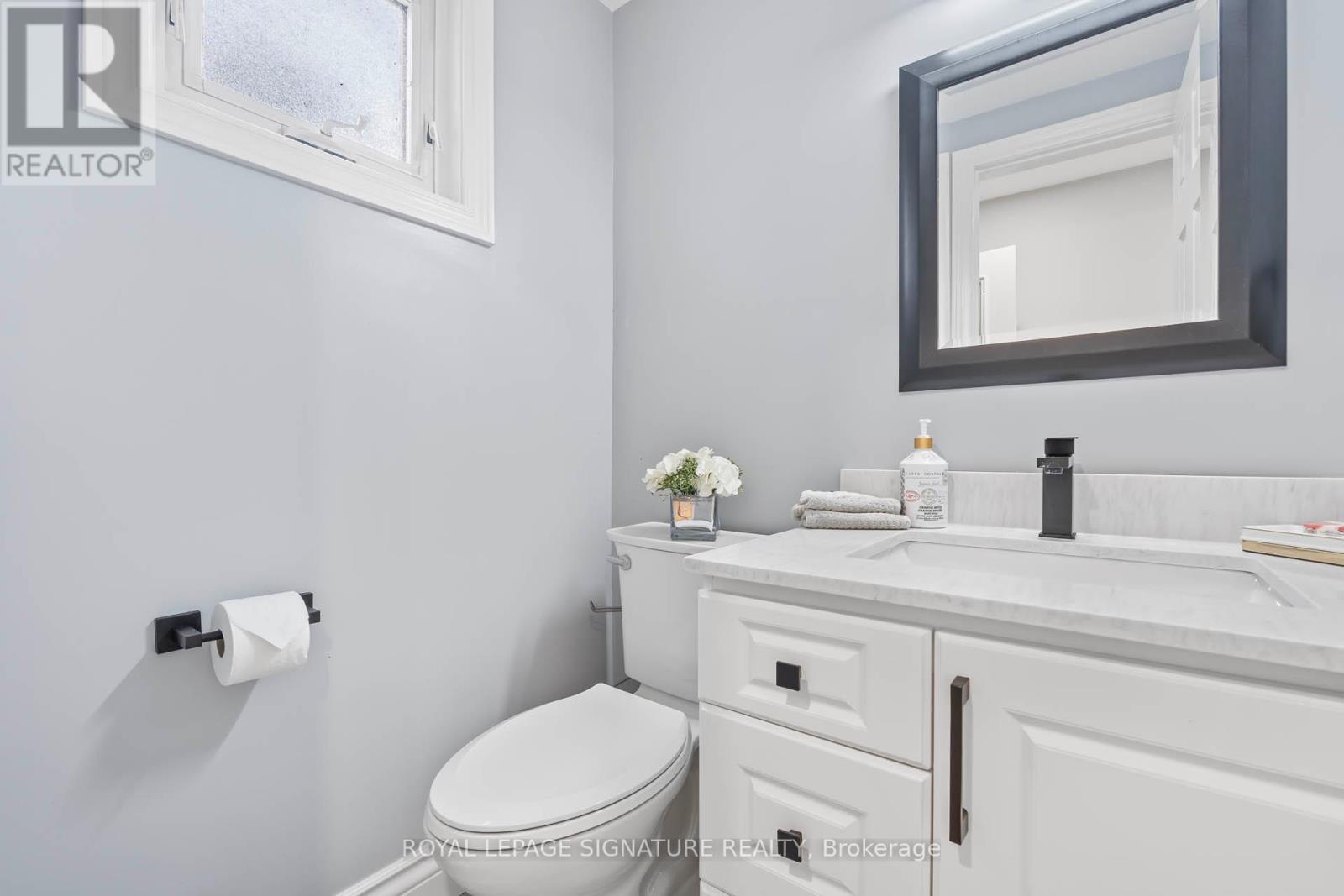 9 Faludon Drive, Halton Hills, Ontario  L7G 1H6 - Photo 28 - W12426752
