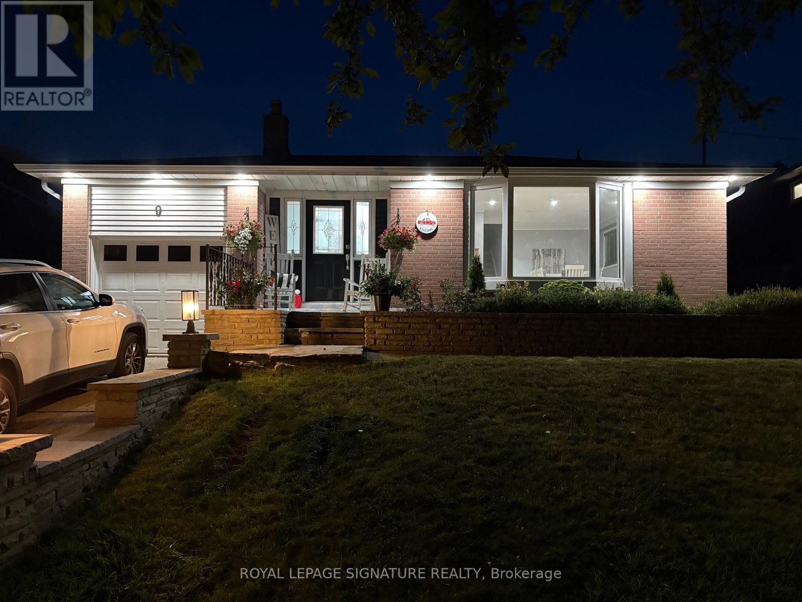 9 Faludon Drive, Halton Hills, Ontario  L7G 1H6 - Photo 42 - W12426752