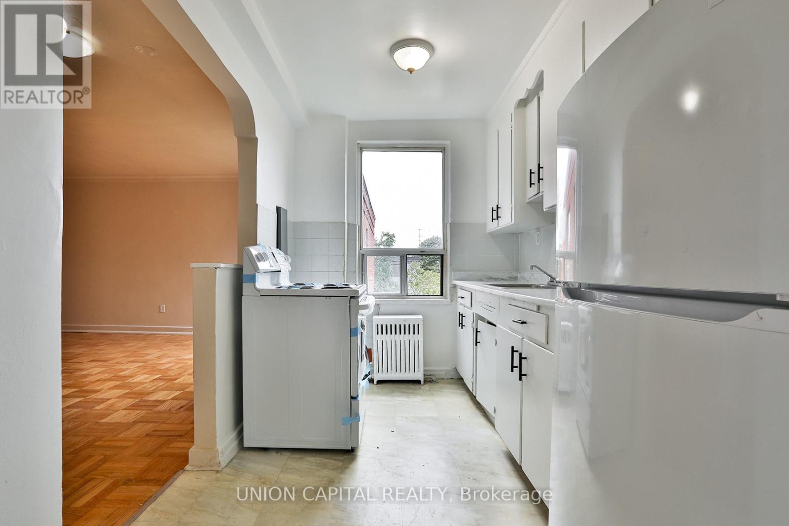 310 - 1969 Eglinton Ave W Avenue, Toronto, Ontario  M6E 2K1 - Photo 6 - W12426765