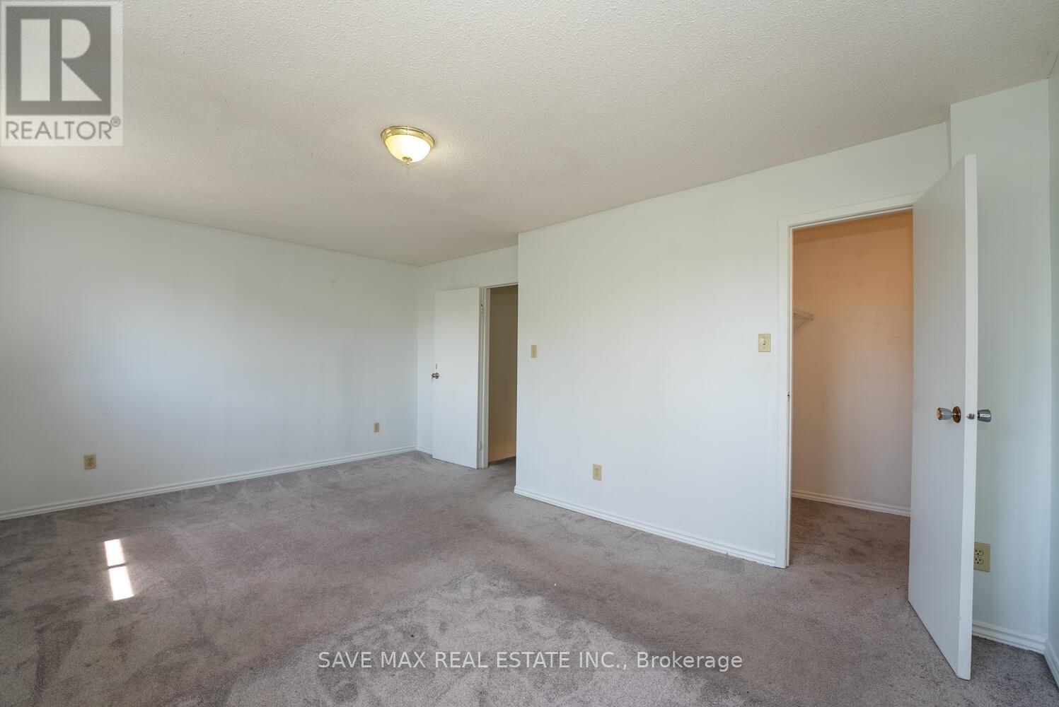 62 Moregate Crescent, Brampton, Ontario  L6S 3K9 - Photo 17 - W12426785