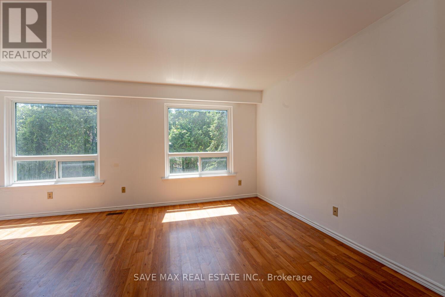 62 Moregate Crescent, Brampton, Ontario  L6S 3K9 - Photo 5 - W12426785