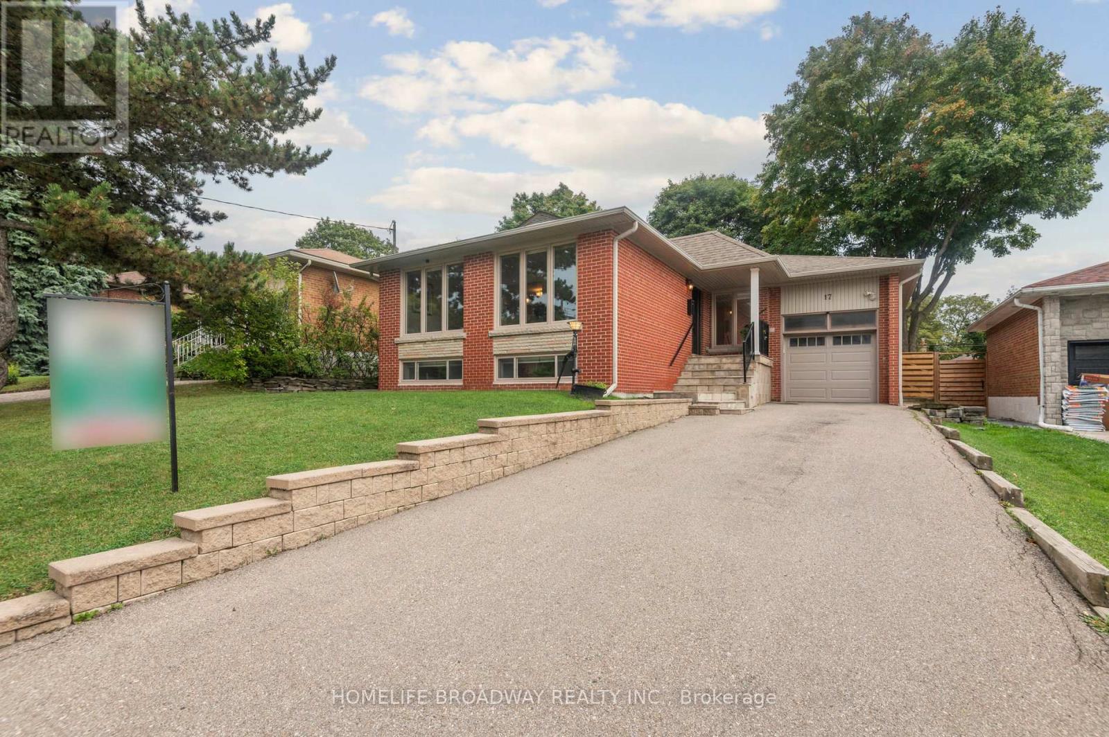 17 JILL CRESCENT, Toronto, Ontario