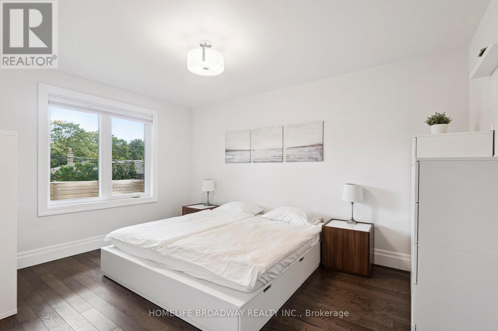 17 Jill Crescent, Toronto, Ontario  M9B 6B2 - Photo 11 - W12426826