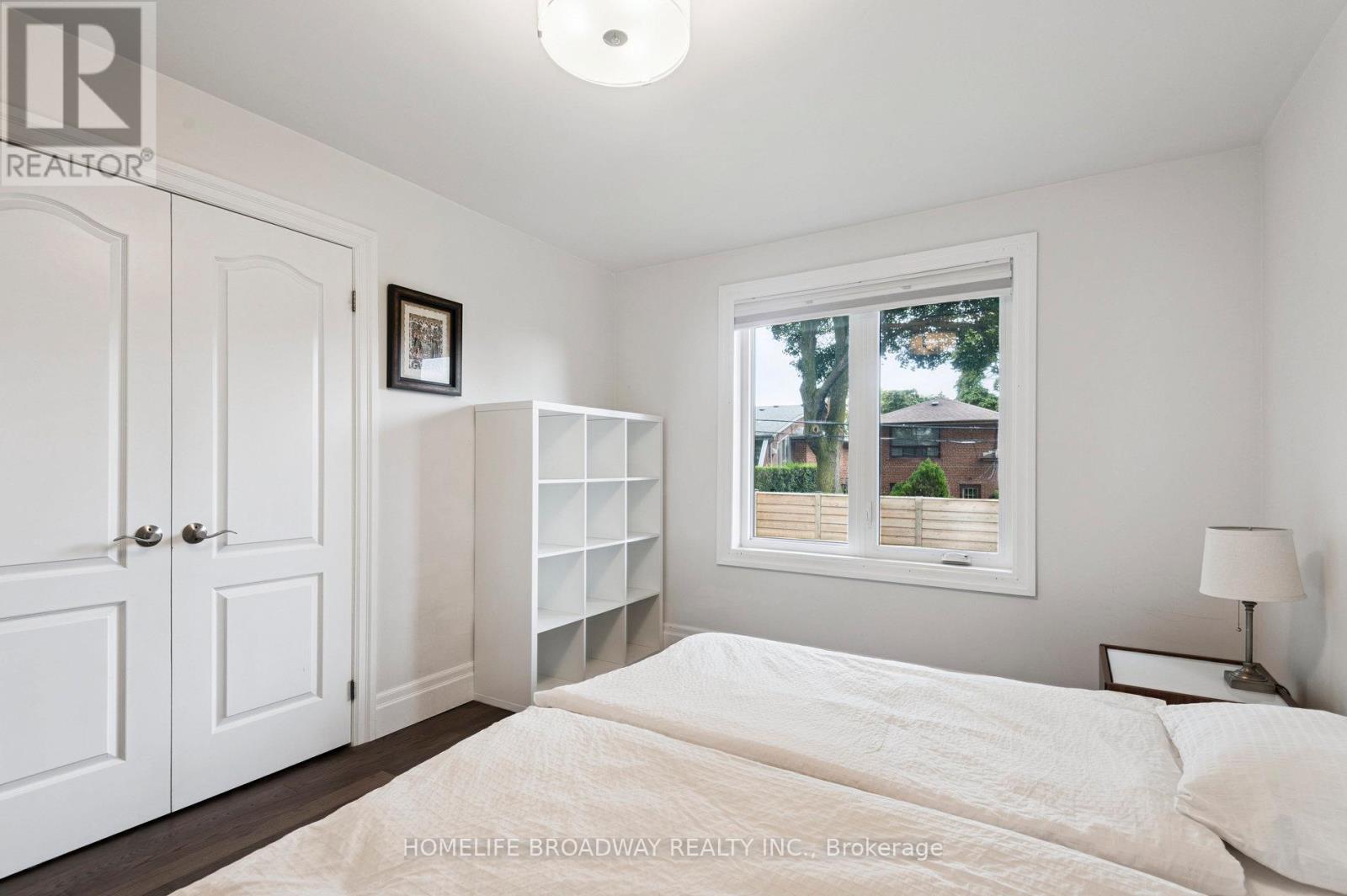 17 Jill Crescent, Toronto, Ontario  M9B 6B2 - Photo 13 - W12426826