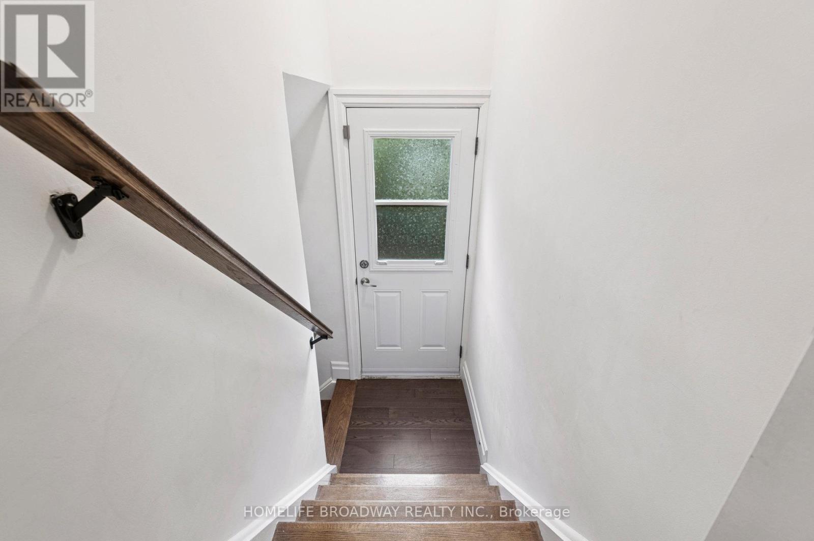 17 Jill Crescent, Toronto, Ontario  M9B 6B2 - Photo 23 - W12426826