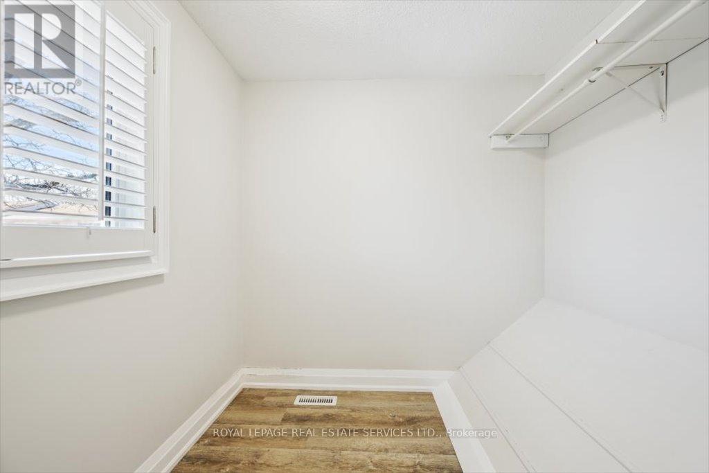 137 - 1520 Lancaster Drive, Oakville, Ontario  L6H 2Z2 - Photo 16 - W12426847