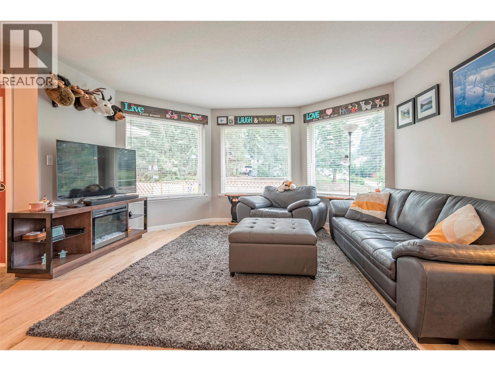 3396 Lockhart Drive, Spallumcheen, British Columbia  V4Y 0S7 - Photo 7 - 10360208