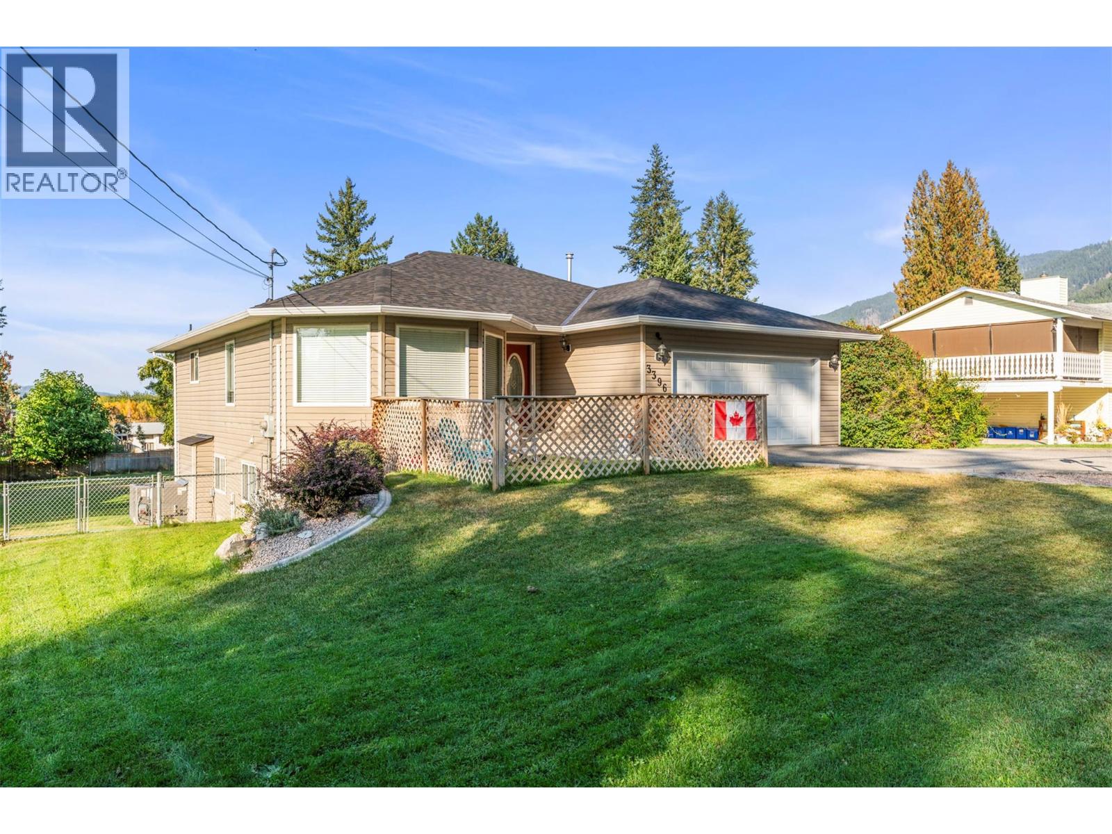 3396 Lockhart Drive, Spallumcheen, British Columbia  V4Y 0S7 - Photo 2 - 10360208