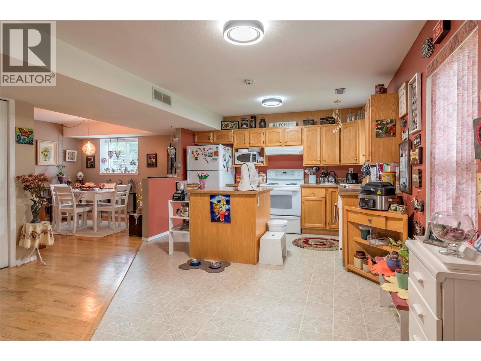 3396 Lockhart Drive, Spallumcheen, British Columbia  V4Y 0S7 - Photo 31 - 10360208