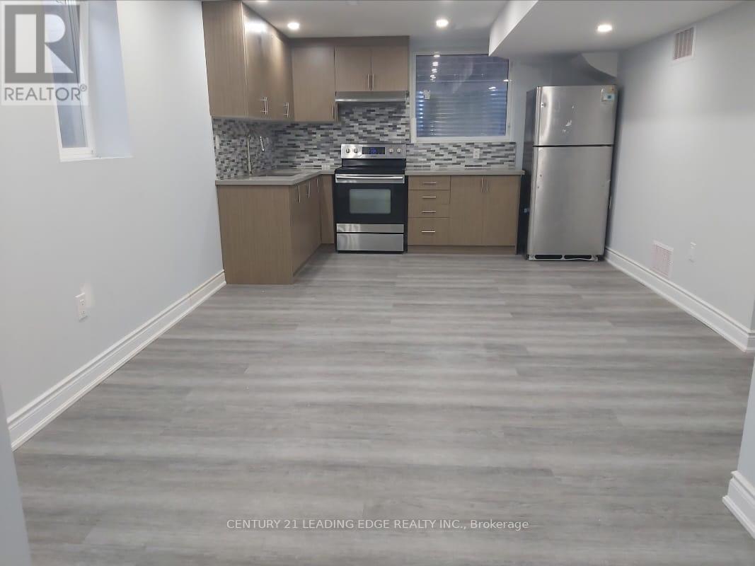 327 Leitch Landing, Milton, Ontario  L9T 7M9 - Photo 3 - W12424243