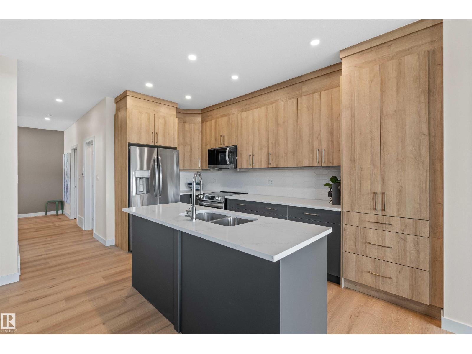 1904 155 Av Nw, Edmonton, Alberta  T5Y 4H8 - Photo 4 - E4459463