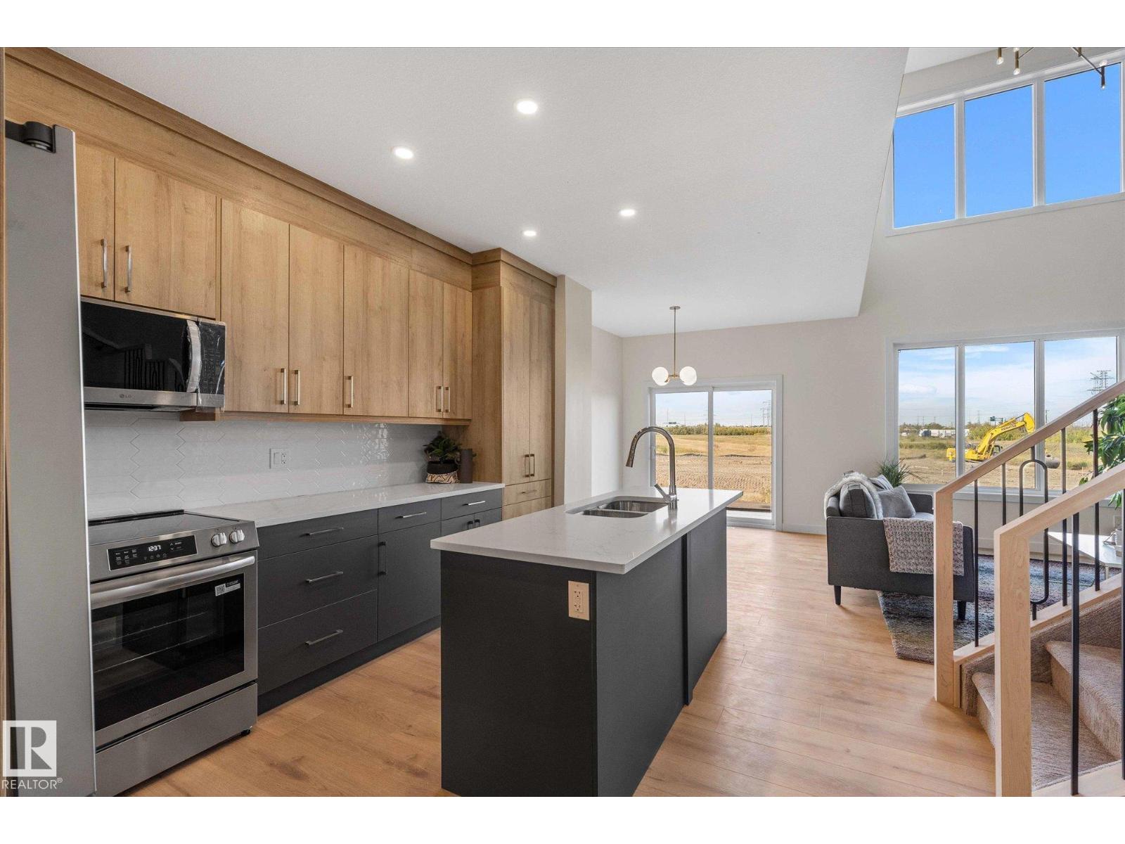 1904 155 Av Nw, Edmonton, Alberta  T5Y 4H8 - Photo 5 - E4459463