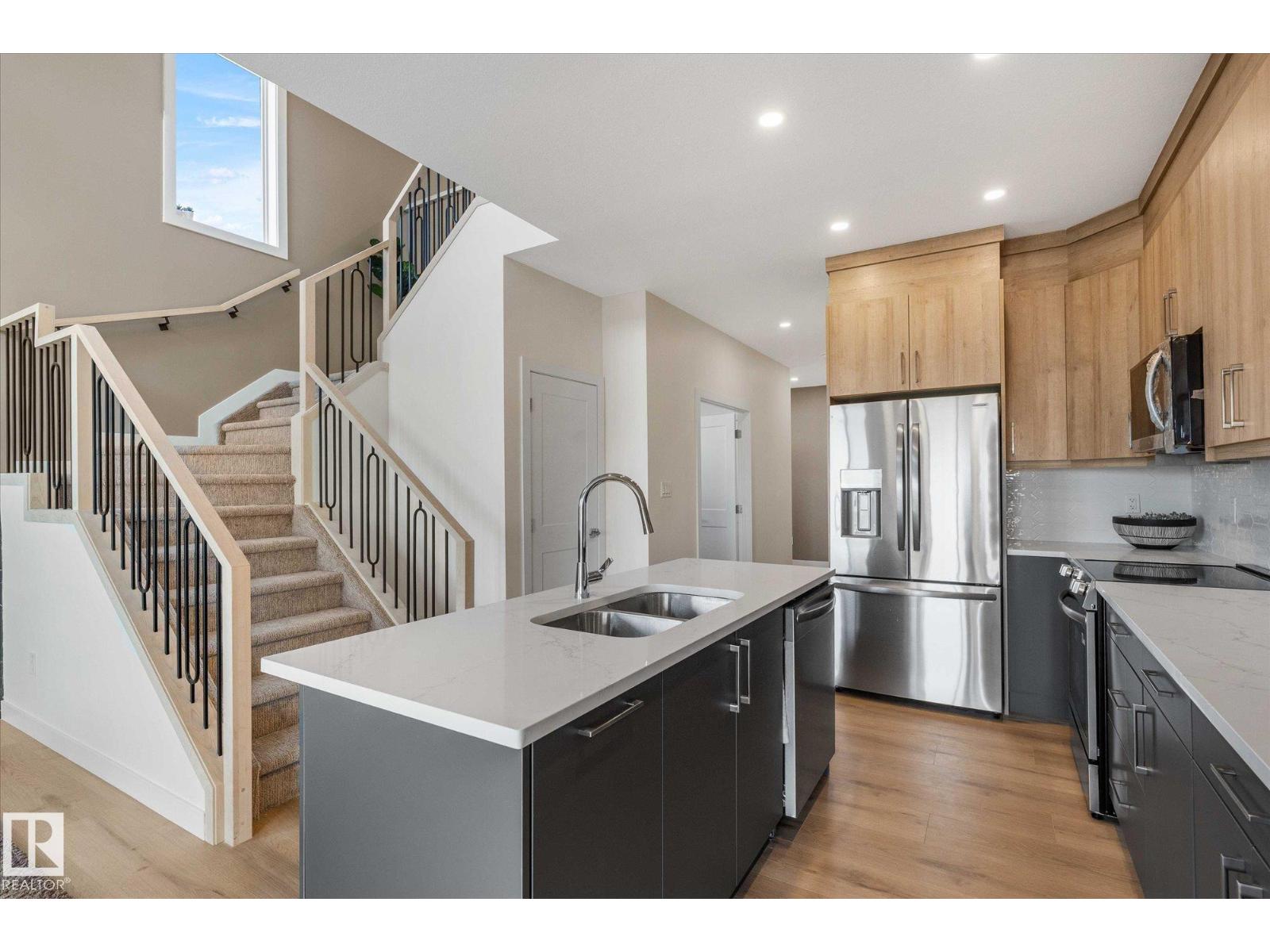 1904 155 Av Nw, Edmonton, Alberta  T5Y 4H8 - Photo 7 - E4459463