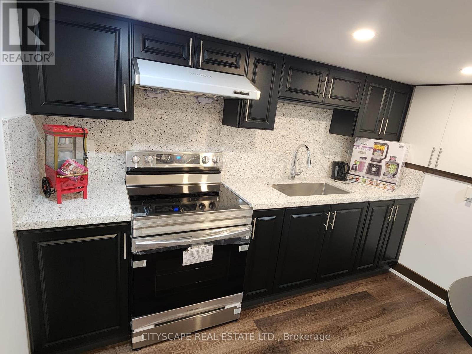 94 Unionville Crescent, Brampton, Ontario  L6P 2Z4 - Photo 37 - W12426194