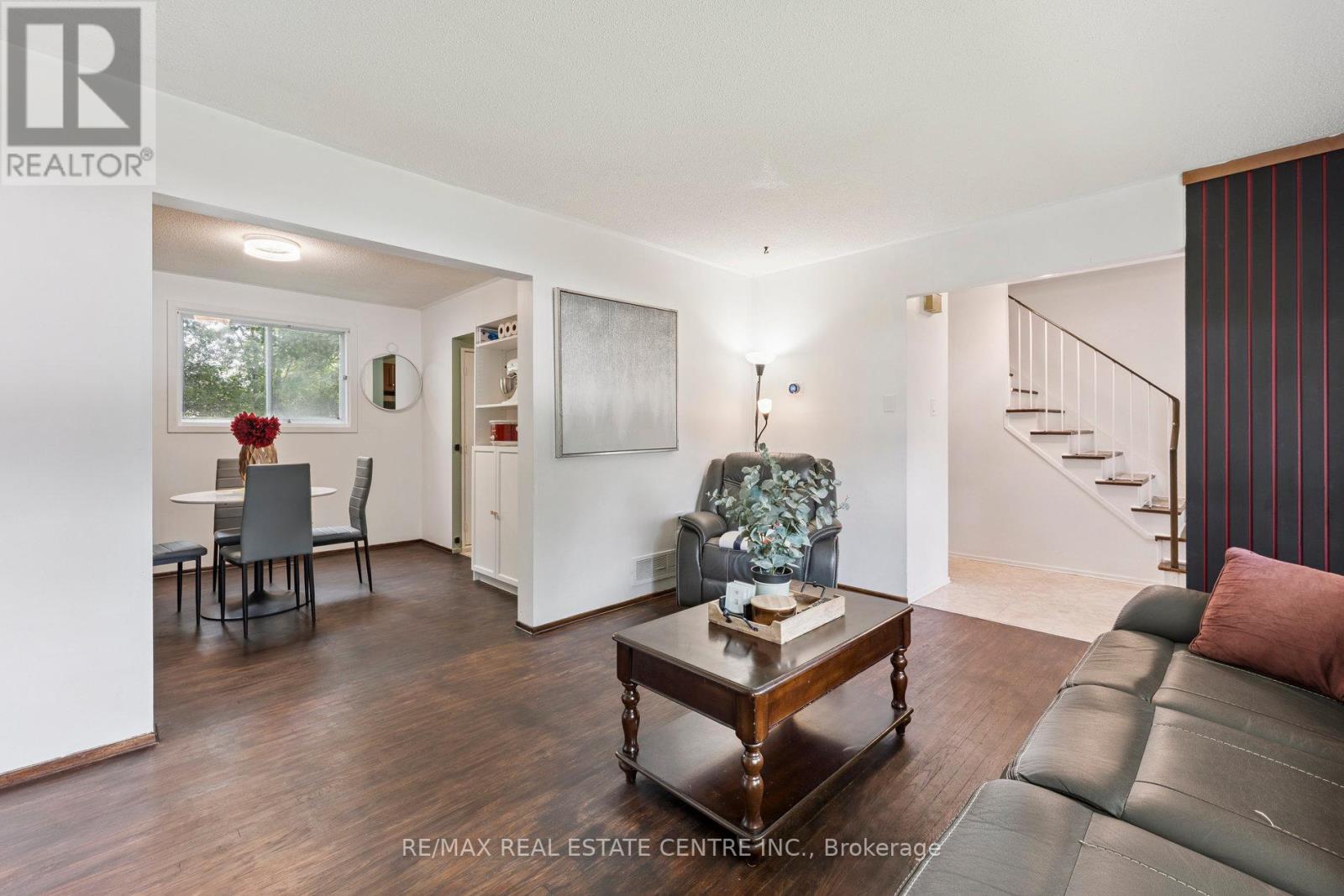 102 Rutherford Road N, Brampton, Ontario  L6V 2J2 - Photo 8 - W12426307