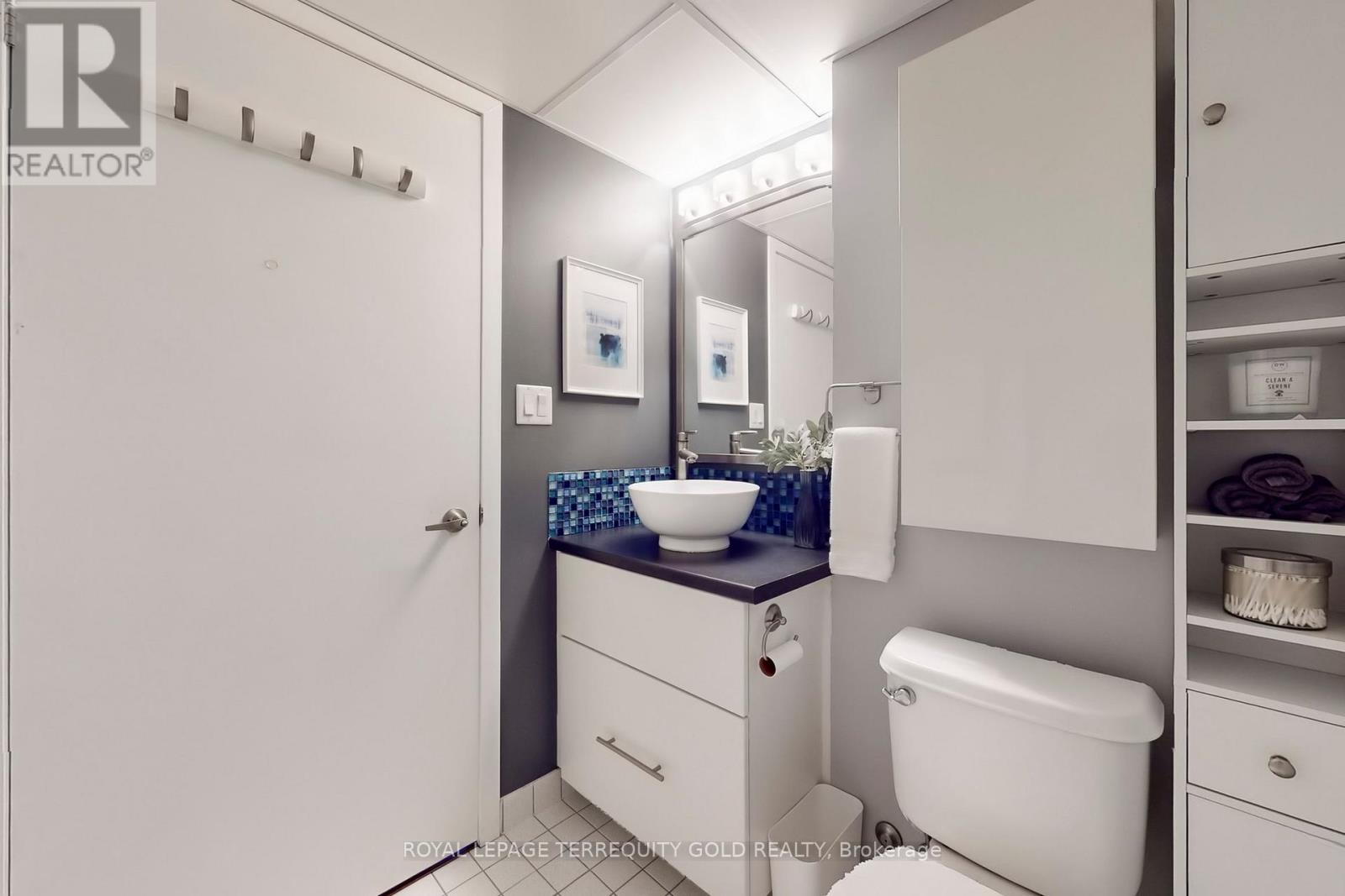 107 - 2154 Dundas Street W, Toronto, Ontario  M6R 1X3 - Photo 39 - W12426608