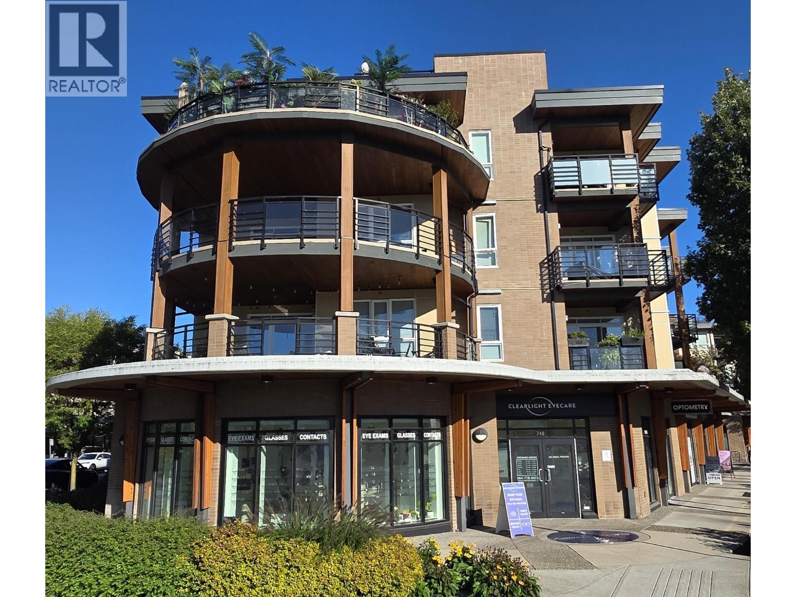 310 733 W 14TH STREET, North Vancouver, British Columbia